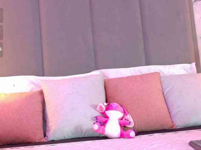 ZoeCamils webcam