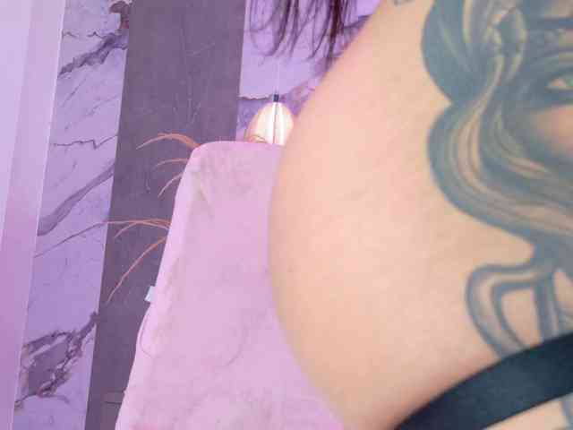 ZoeCamils webcam