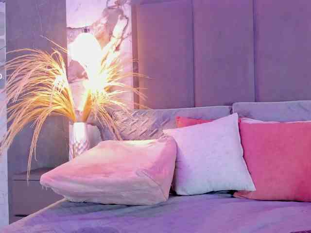ZoeCamils webcam
