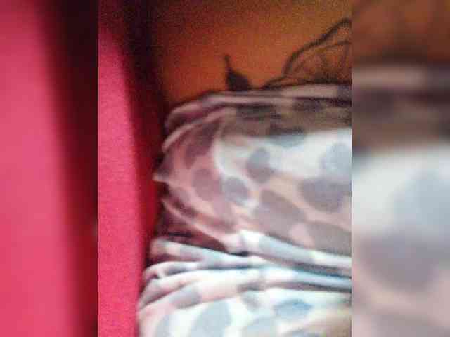 ZoeCamils webcam