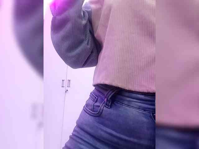 ZoeCamils webcam