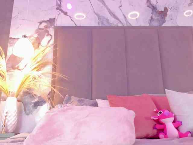 ZoeCamils webcam