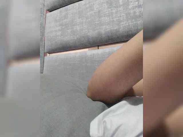 ZoeCamils webcam