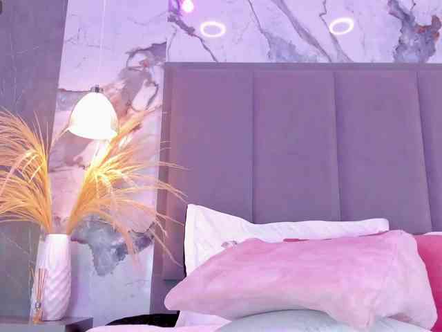 ZoeCamils webcam