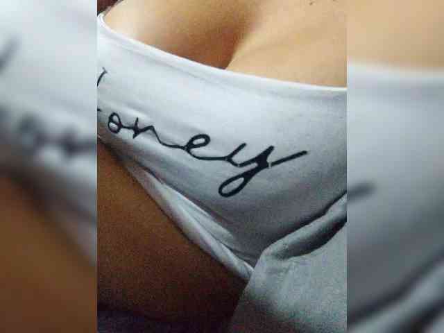 ZoeCamils webcam
