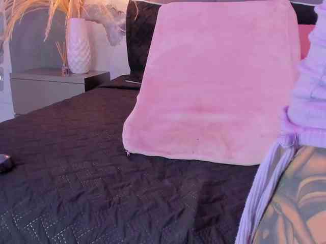 ZoeCamils webcam