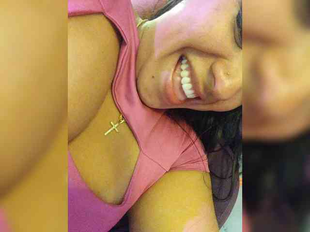 ZoeCamils webcam