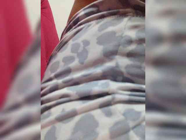ZoeCamils webcam