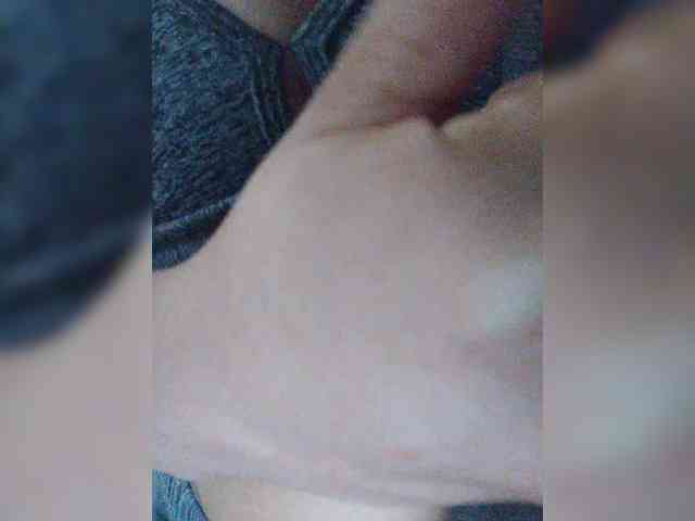 ZoeCamils webcam