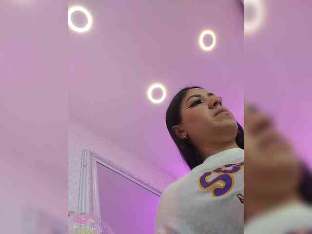 ZoeCamils webcam