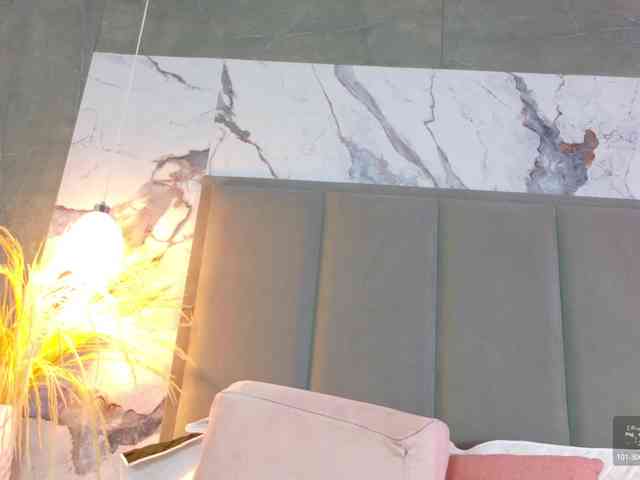 ZoeCamils webcam