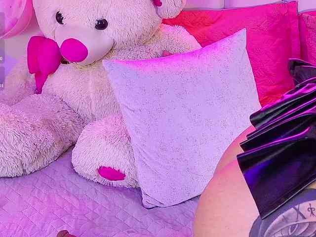 ZoeCamils webcam
