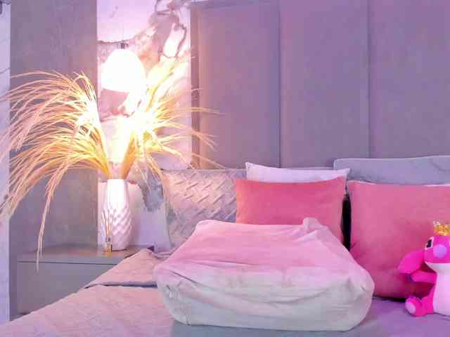 ZoeCamils webcam