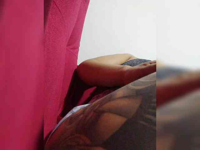 ZoeCamils webcam