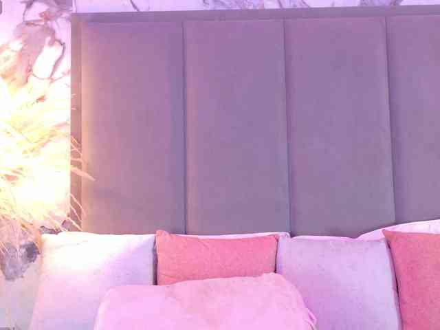 ZoeCamils webcam