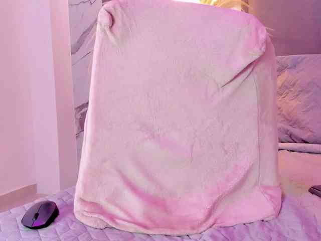 ZoeCamils webcam