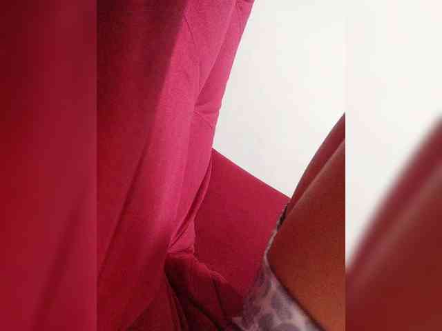 ZoeCamils webcam