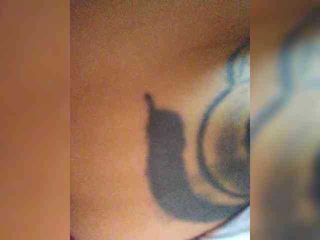 ZoeCamils webcam