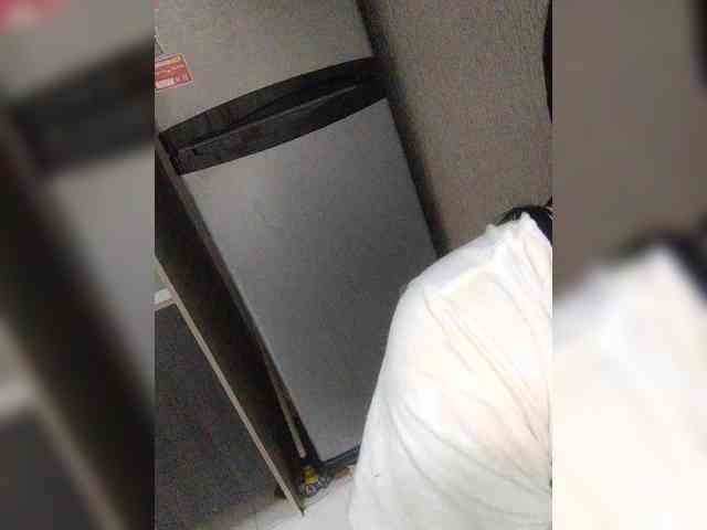 ZoeCamils webcam