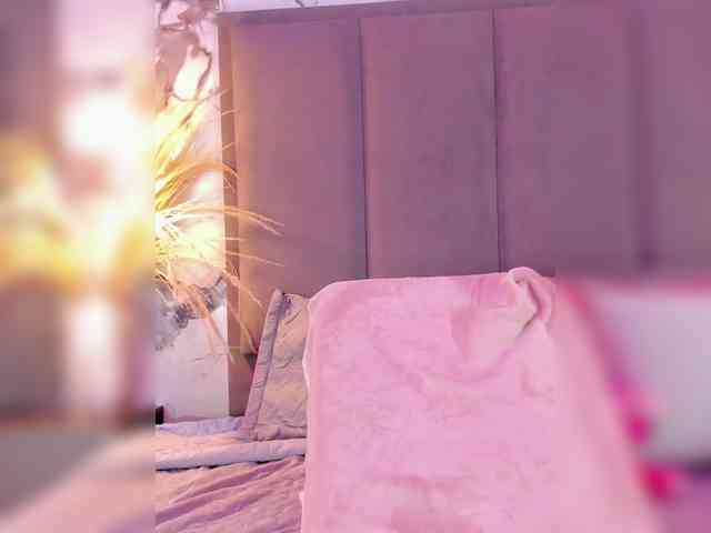 ZoeCamils webcam