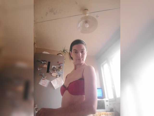 zvezda2511's BongaCams show and profile