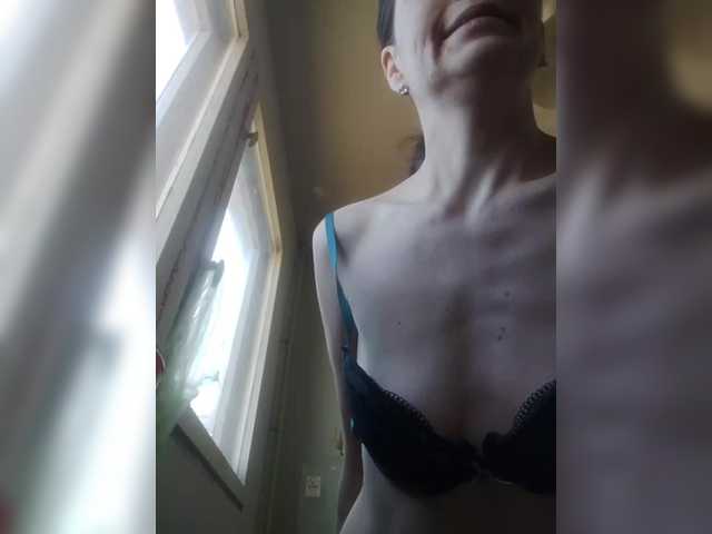 zvezda2511's BongaCams show and profile