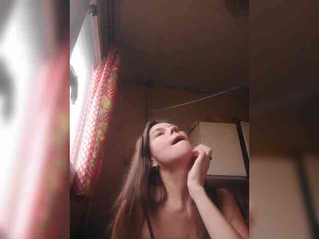 zvezda2511 Live Webcam on BongaCams