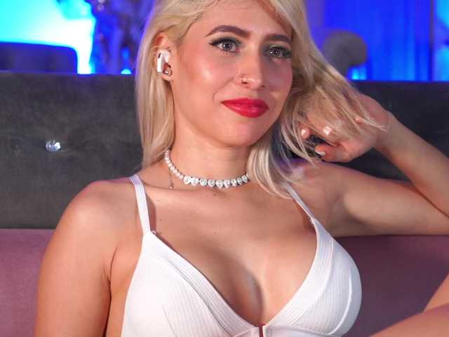 lucygirl-'s BongaCams show and profile