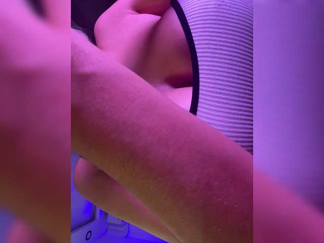 lucygirl-'s BongaCams show and profile