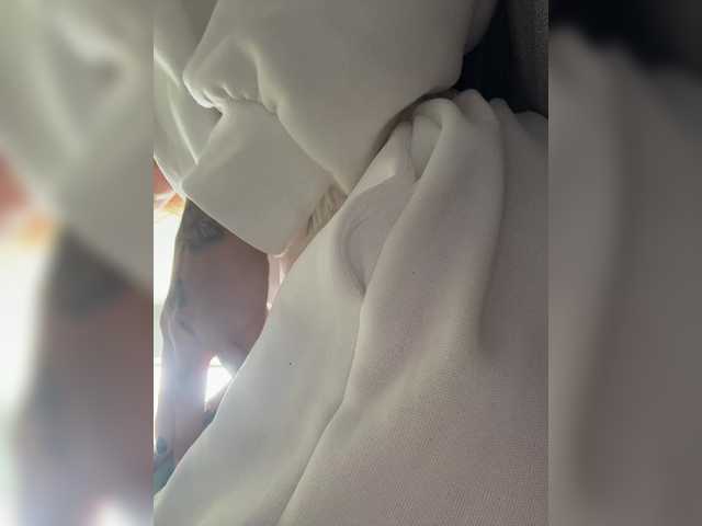 lucygirl-'s BongaCams show and profile