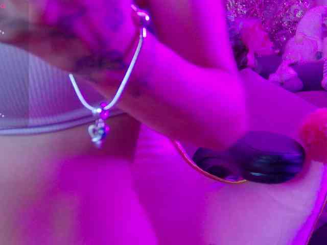 LucyRouse webcam