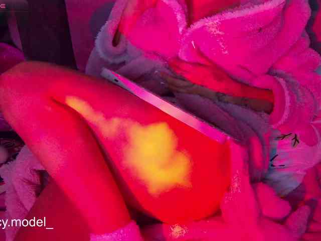LucyRouse webcam