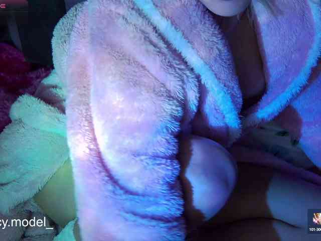 LucyRouse webcam