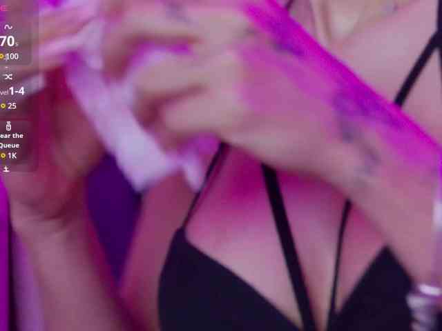 LucyRouse webcam