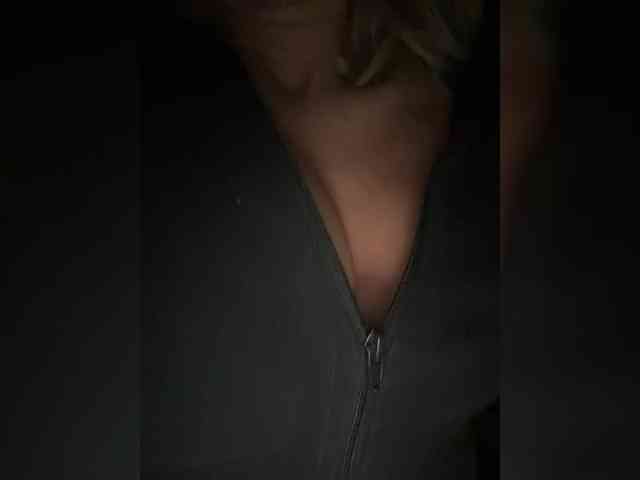 LucyRouse webcam