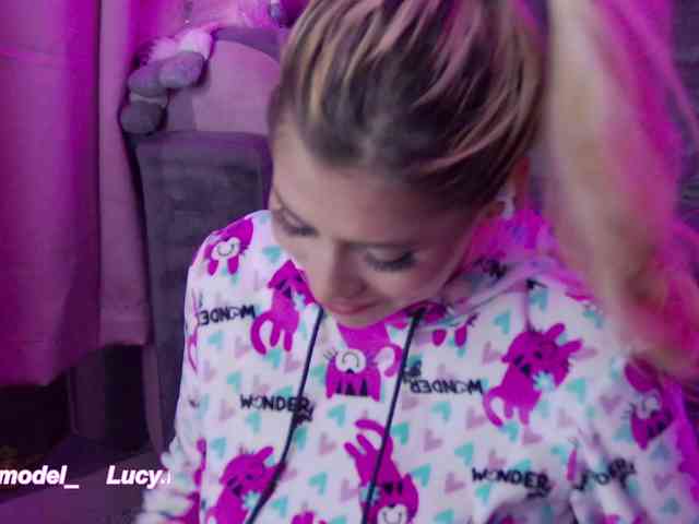 LucyRouse webcam
