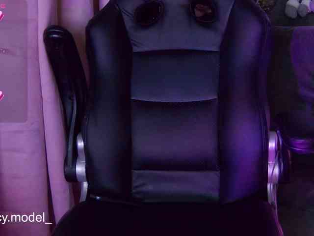 LucyRouse webcam