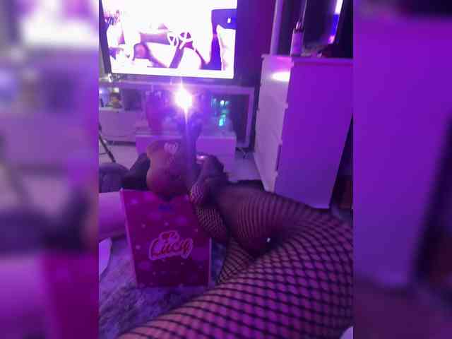 lucygirl- lucygirl-