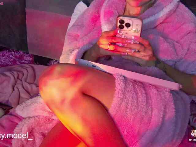 LucyRouse webcam