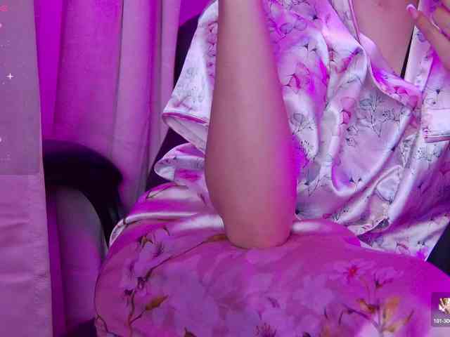 LucyRouse webcam