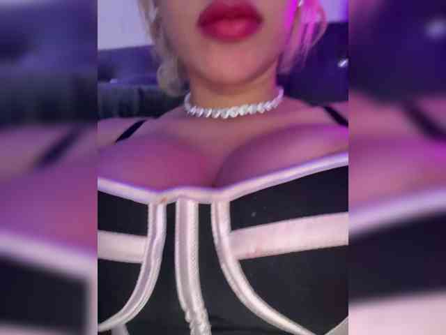 LucyRouse webcam