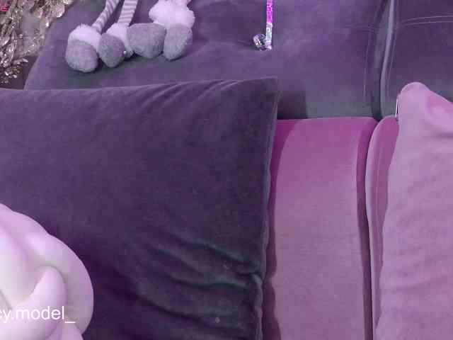 LucyRouse webcam