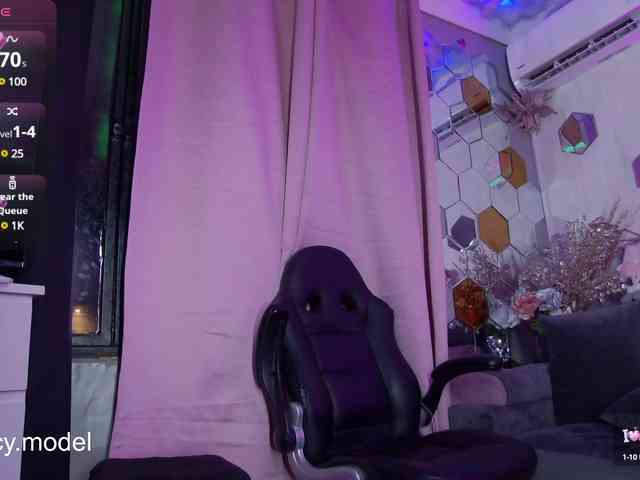 LucyRouse webcam