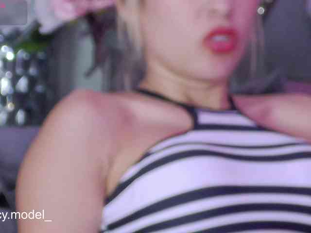 LucyRouse webcam