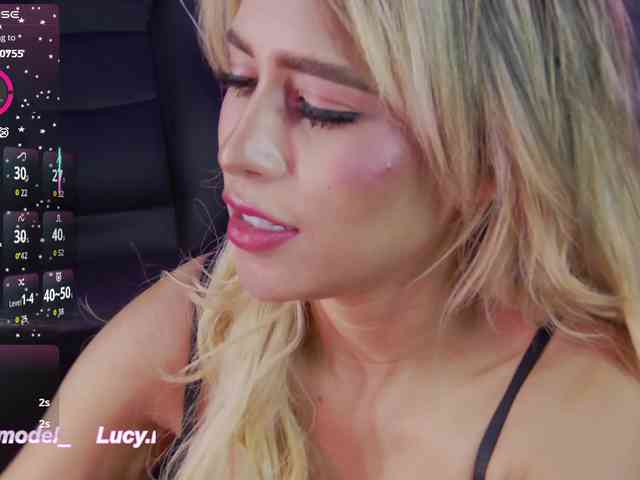 LucyRouse webcam