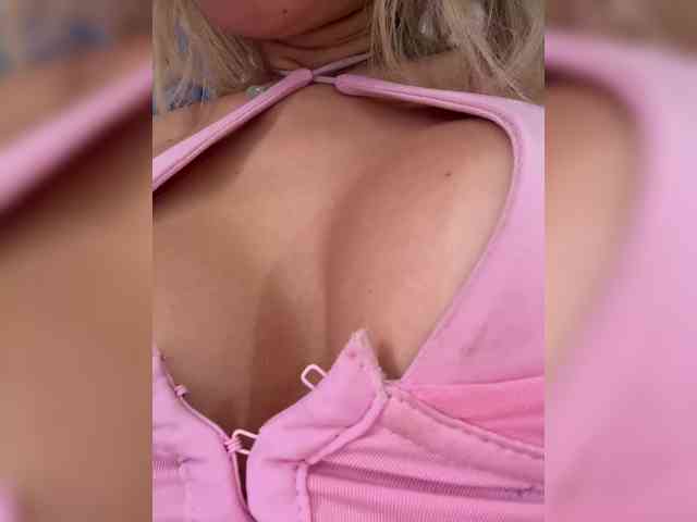 LucyRouse webcam