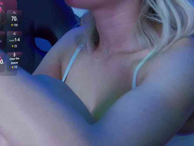 LucyRouse webcam