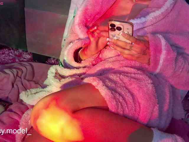 LucyRouse webcam