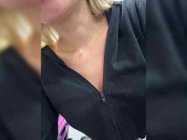 LucyRouse webcam