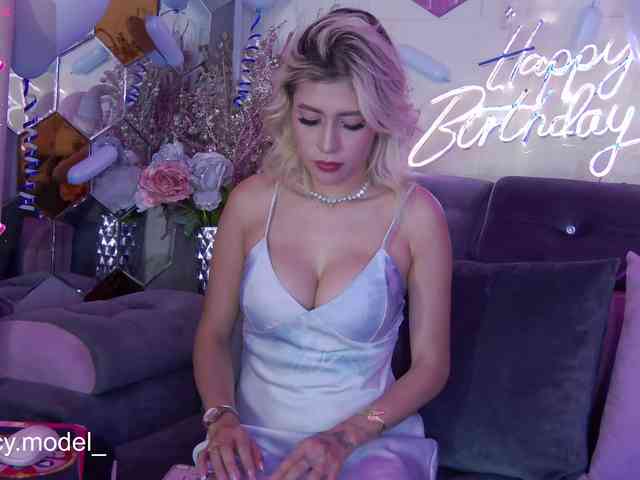 LucyRouse webcam